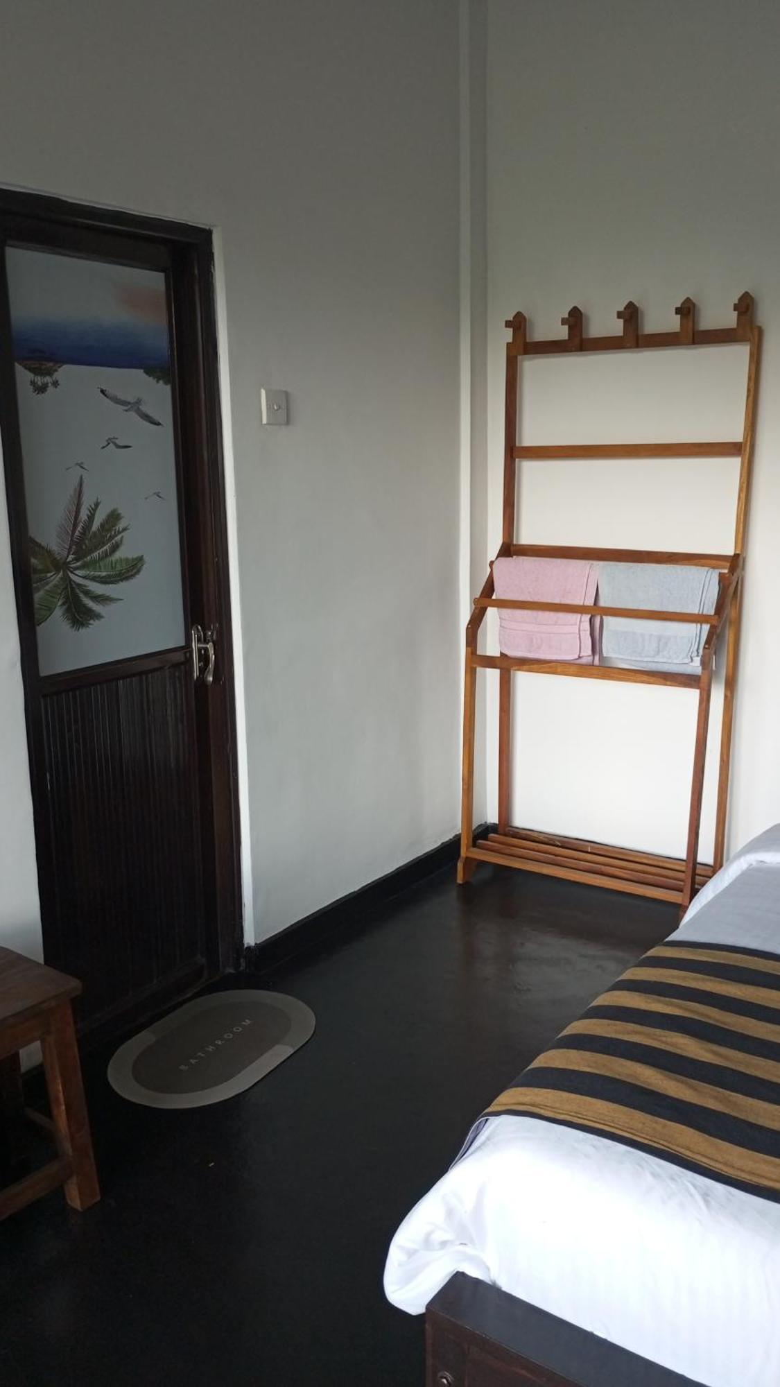 Chanidu Ella Inn Quarto foto